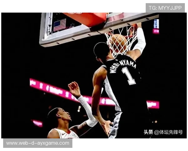 23失误！火箭110-121马刺！球员评分：2人完美、3人合格、2人灾难，火箭75-114马刺