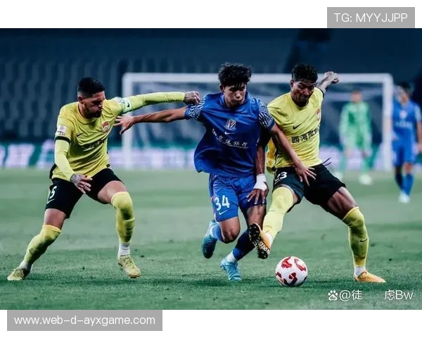 上海申花拉唐边路连续突破造成威胁，强势展现进攻新势力